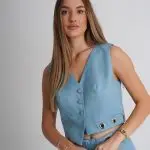 Svetlo plava